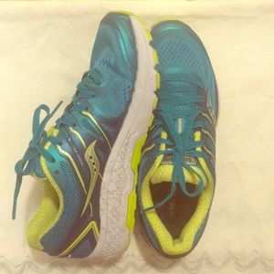 Saucony Omni 16 Running Sneakers